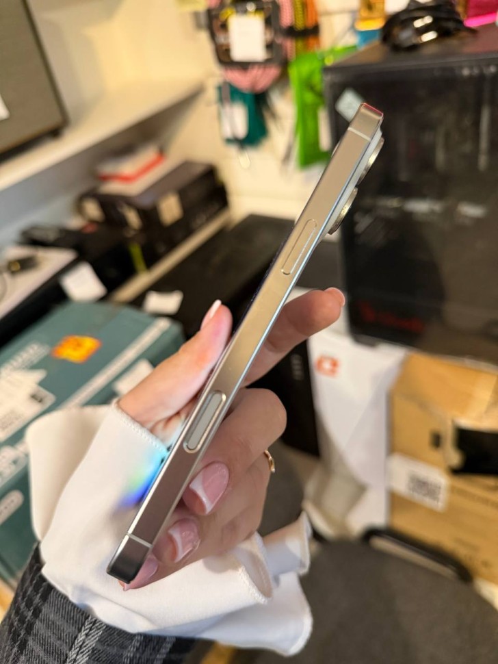 Apple iPhone 16 Pro Max, фото 3