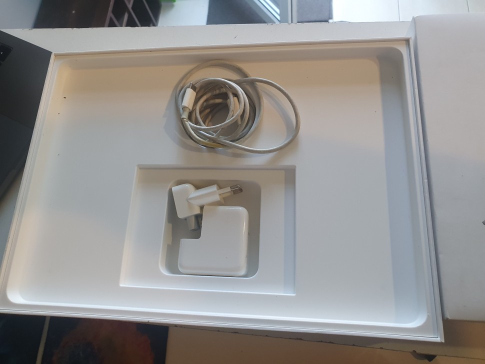 Apple Macbook Pro 13 (2 Thunderbolt), фото 4