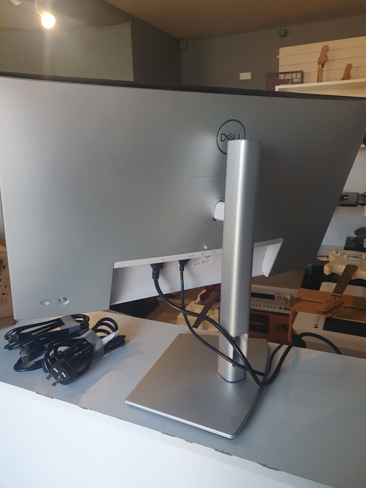 Dell Ultrasharp U2724d, фото 5