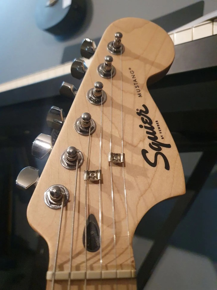 Fender Squier Mustang, фото 2