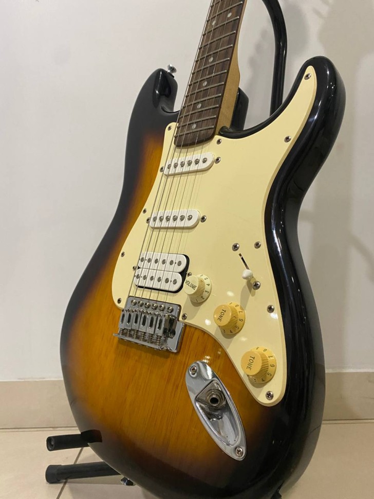 Fender Squier Bullet Strat, фото 2