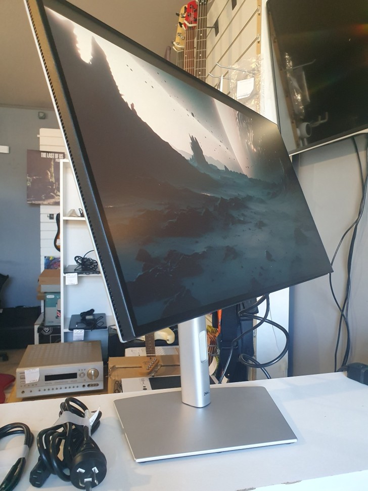 Dell Ultrasharp U2724d, фото 4
