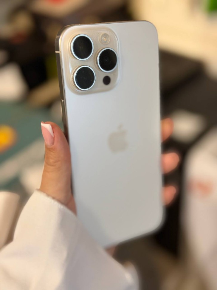 Apple iPhone 16 Pro Max, фото 4