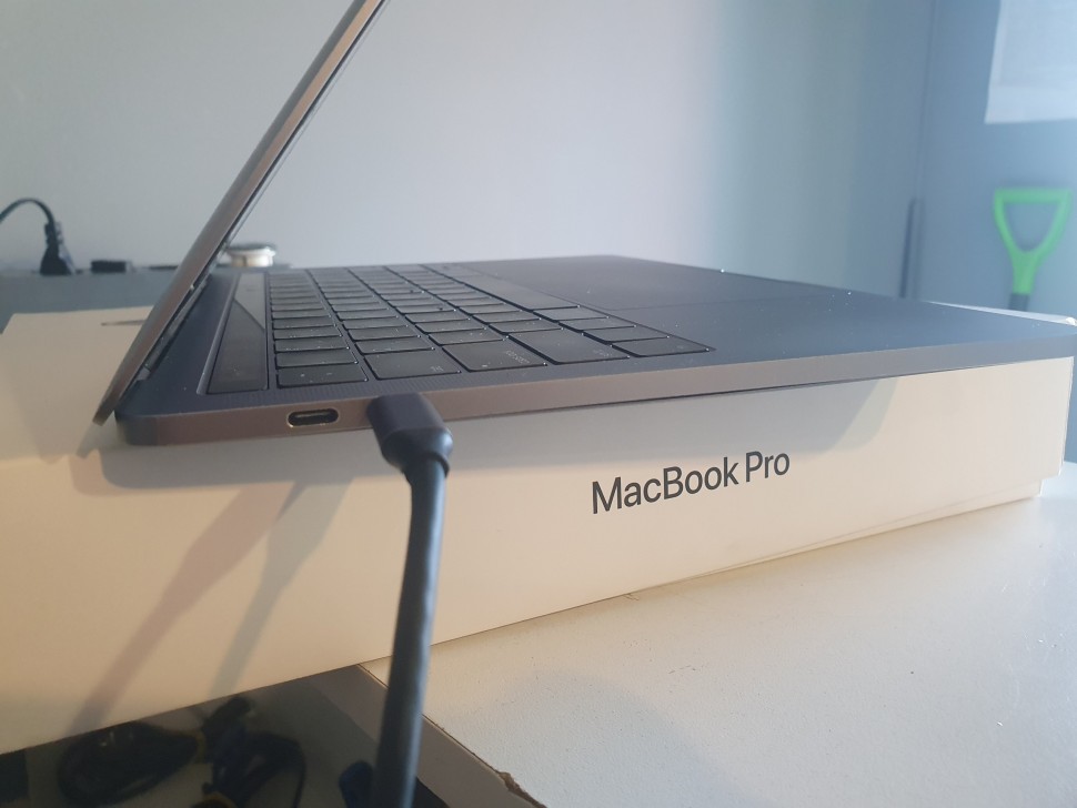Apple Macbook Pro 13 (2 Thunderbolt), фото 5