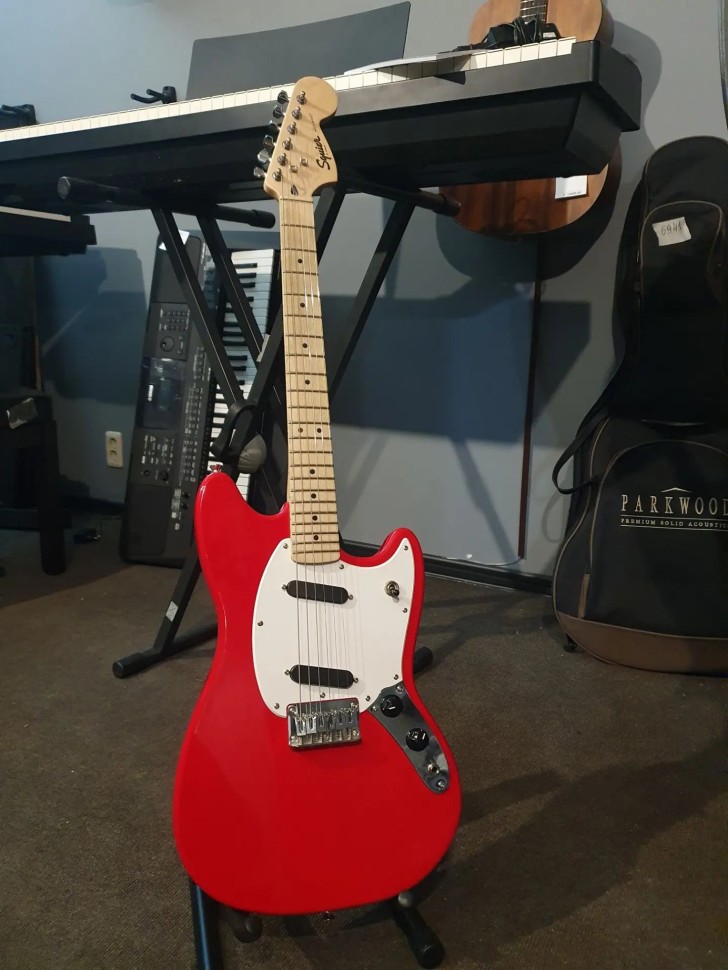 Fender Squier Mustang, фото 3