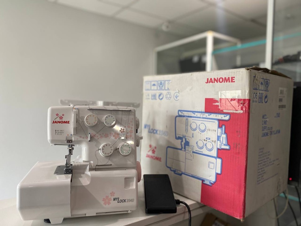 Janome Mylock 204D, фото 1