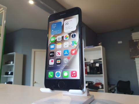 Apple iPhone Se 2020